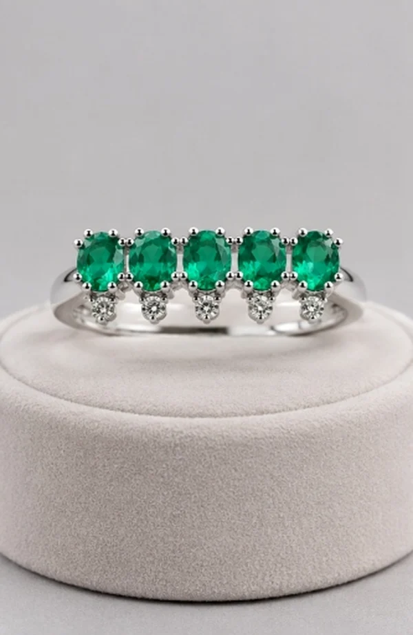 Emerald Green Crown Tiara Band Ring