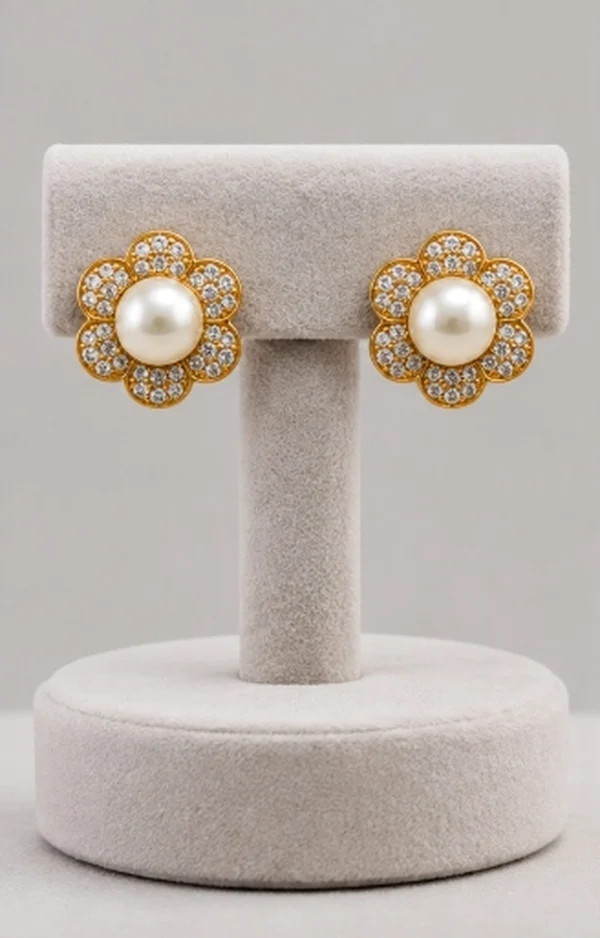Pearl Flower Crystal Stud Earrings